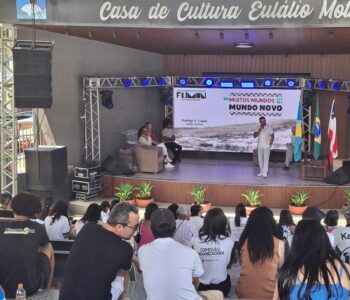 Feira Literária movimenta Mundo Novo com historiadores, escritores e Jorge Vercillo