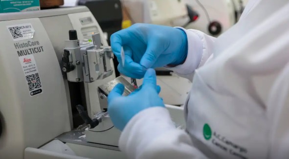 No momento você está vendo Cura de câncer de próstata pode chegar a até 98%