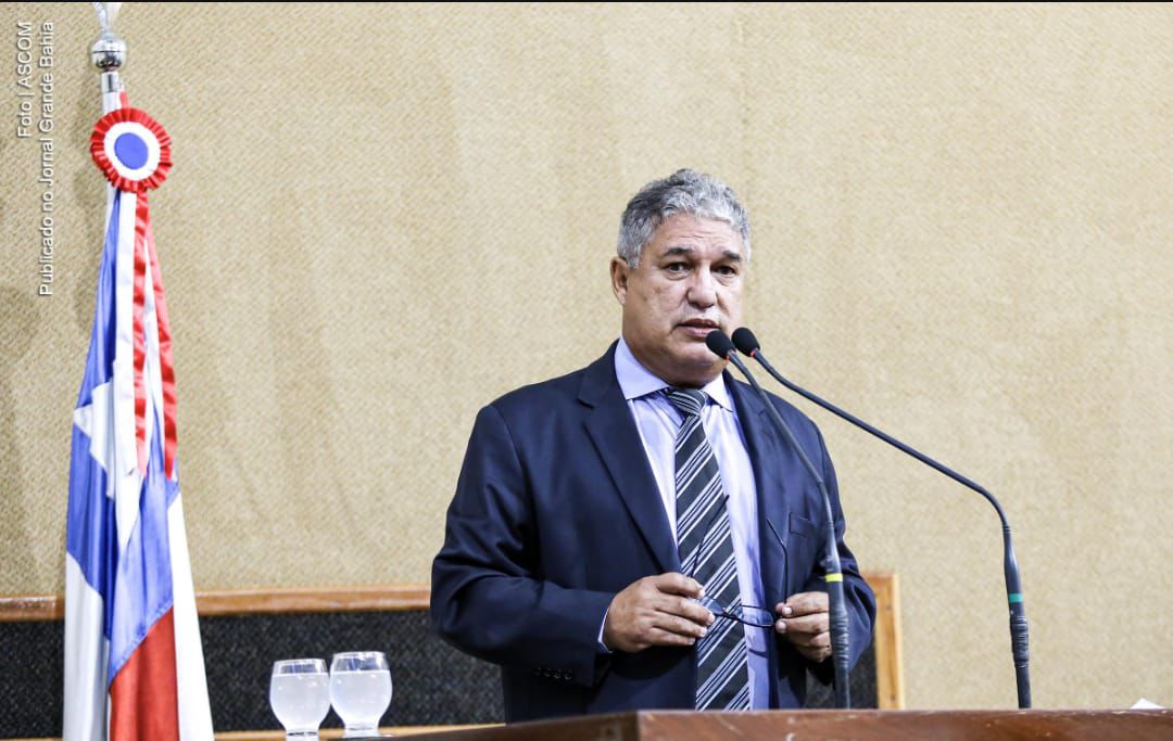 No momento você está vendo “ACM Neto foi à China fazer turismo”, diz Rosemberg