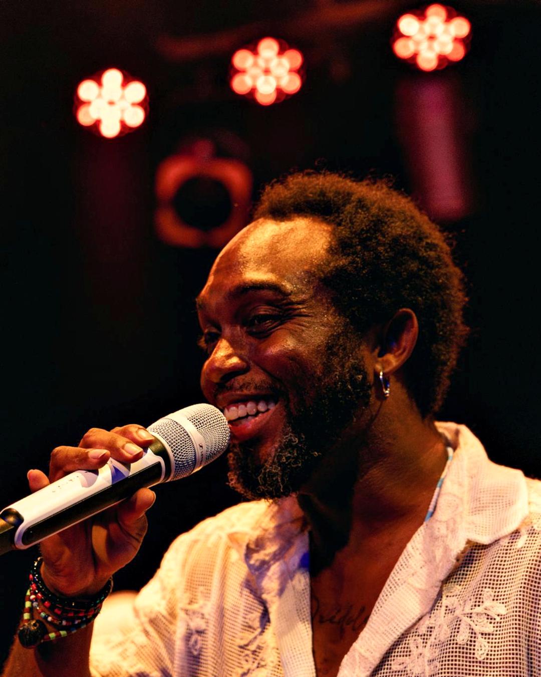 No momento você está vendo Spike retorna a Salvador com o show “O Baile da Nêga” ao lado do Balanço Pop Ladeira