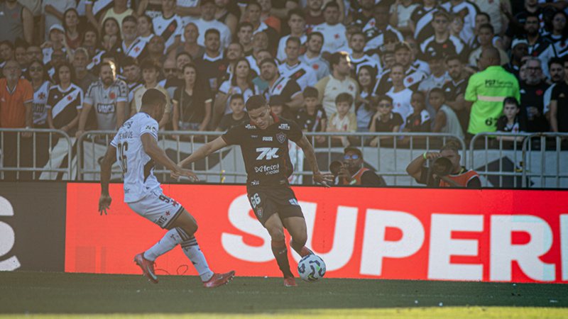No momento você está vendo Vitória não suporta pressão e perde do Vasco no Rio