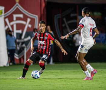 Vitória vence o clássico no Barradão. Respira mas não sai da UTI