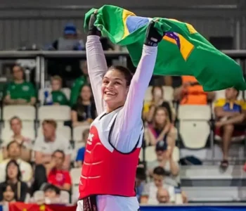Maria Clara Pacheco é campeã mundial de taekwondo na China