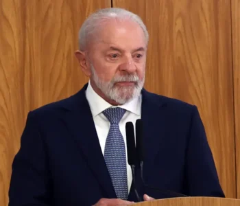 Lula comenta prisão de Jair Bolsonaro: “Lição de democracia”