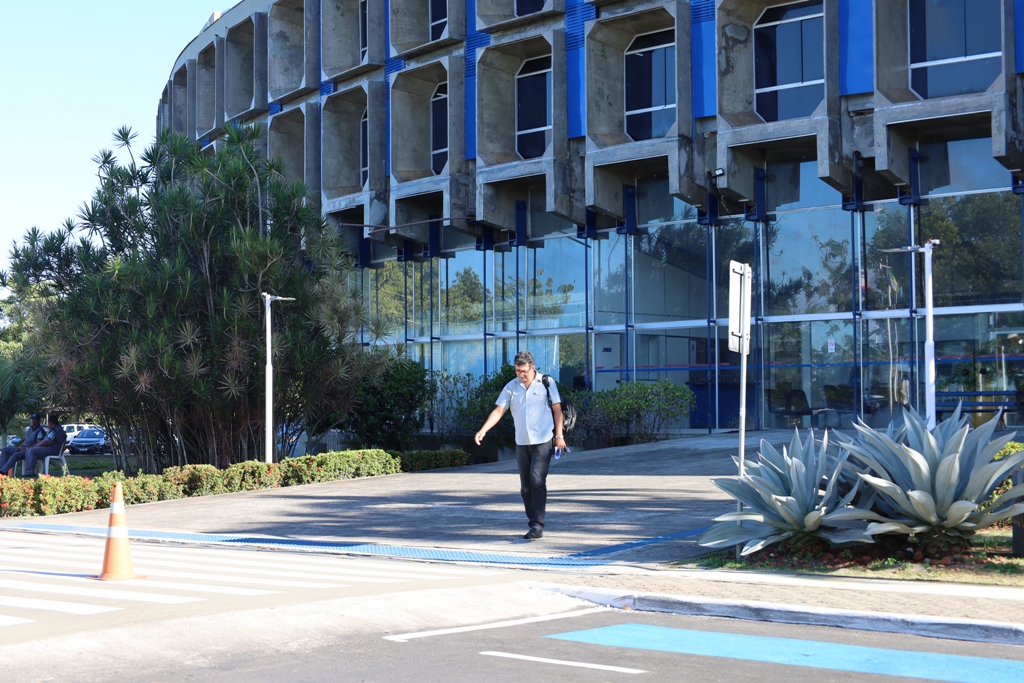 No momento você está vendo Governo determina cumprimento por compensação do expediente do dia 21