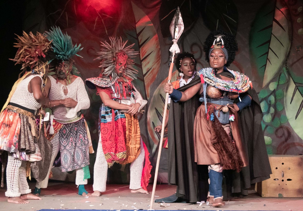 No momento você está vendo Espetáculo ‘Dandara na Terra dos Palmares’ celebra mês da Consciência Negra com apresentações gratuitas