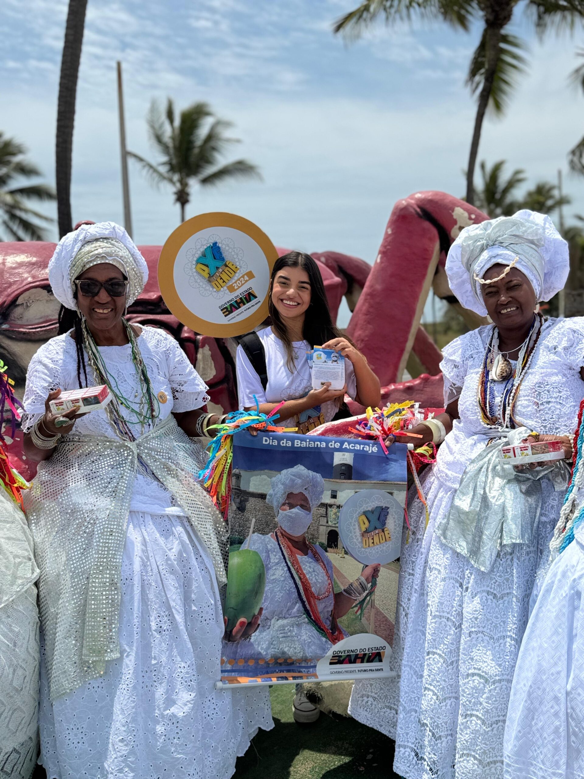 No momento você está vendo Oitava edição do projeto “Axé com Dendê” homenageia o Dia Nacional das Baianas de Acarajé