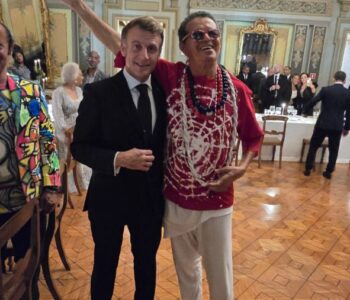 Ed Ribeiro, o ‘Pintor dos Orixás’, participa de jantar com presidente da França, Emmanuel Macron
