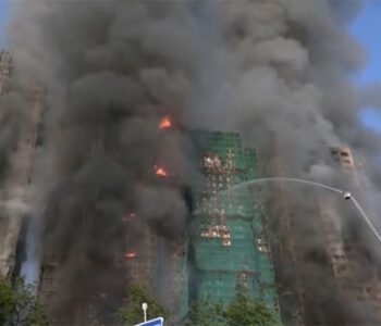 Incêndio em Hong Kong: atualização mostra 55 mortos e centenas desaparecidos