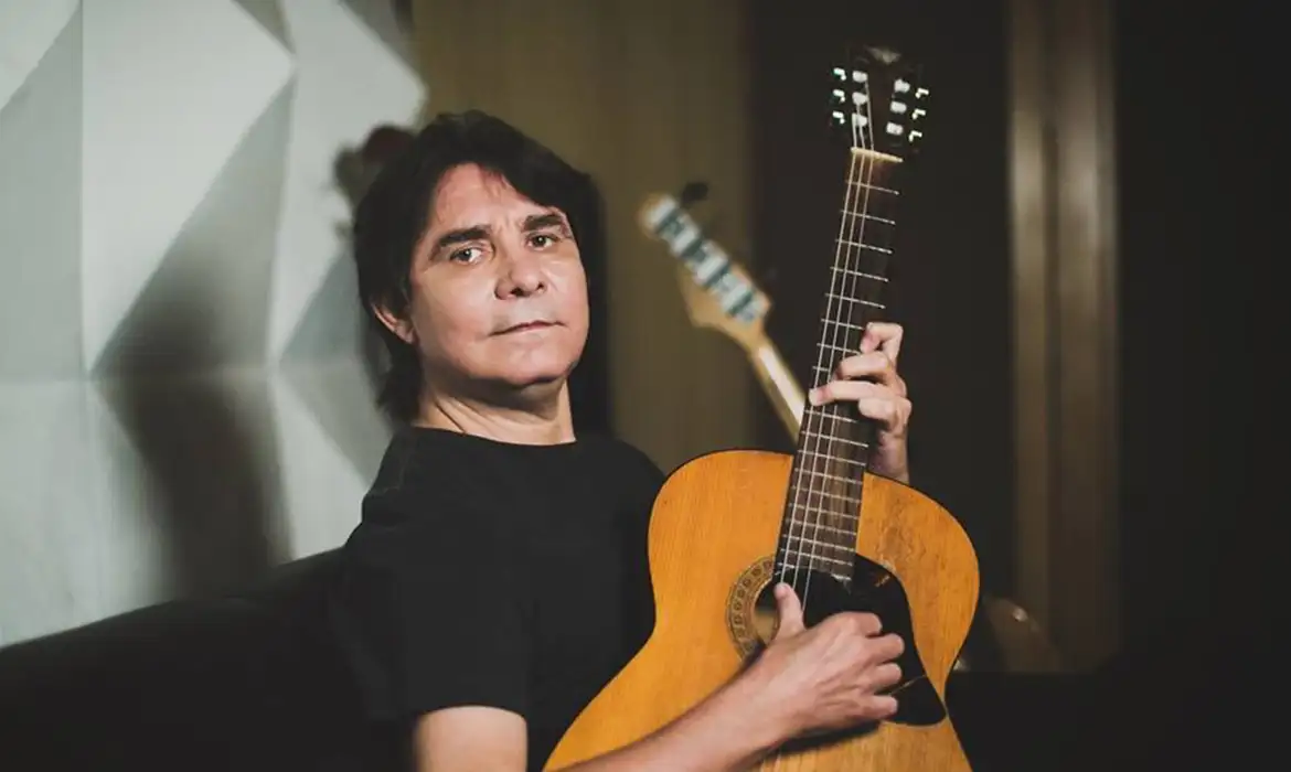 No momento você está vendo Lô Borges, um dos fundadores do Clube da Esquina, morre aos 73 anos