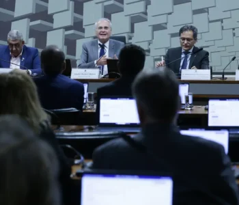 Comissão do Senado aprova isenção do IR para quem ganha até RS 5 mil