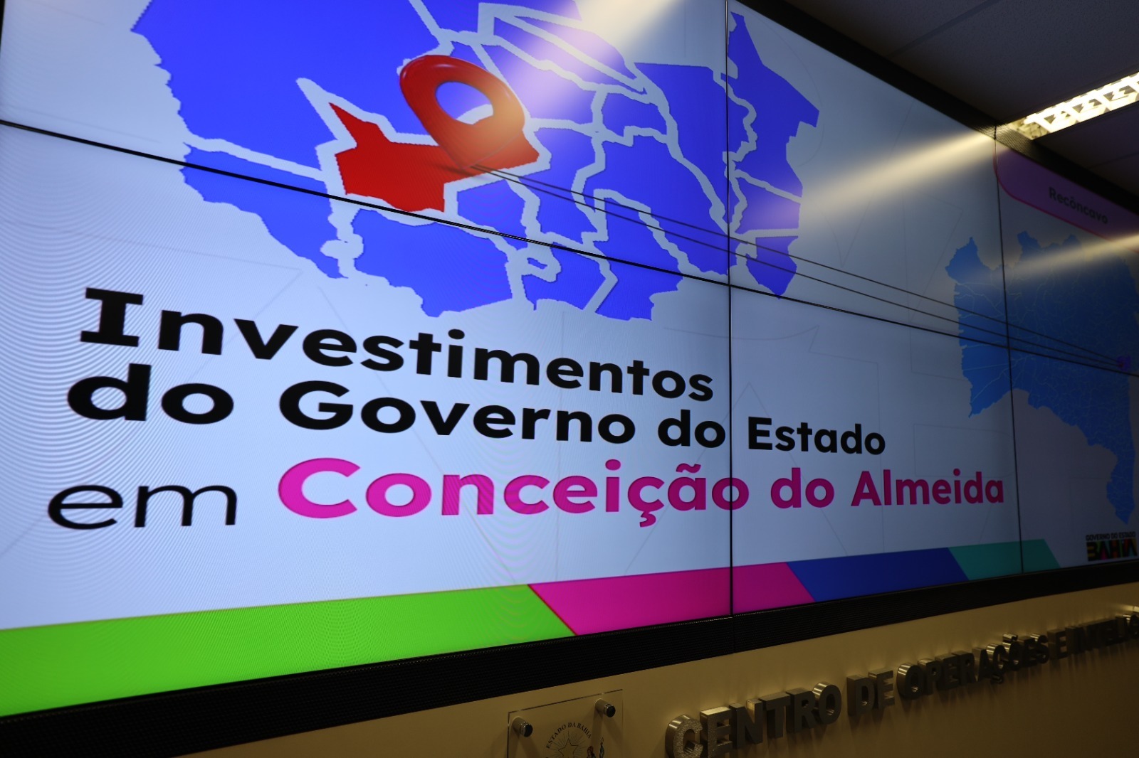 No momento você está vendo Governador vai a Conceição do Almeida e entrega equipamentos e veículos para a saúde