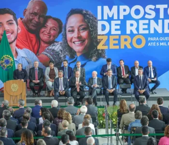 Lula sanciona isenção do IR para quem ganha até cinco salários mínimos