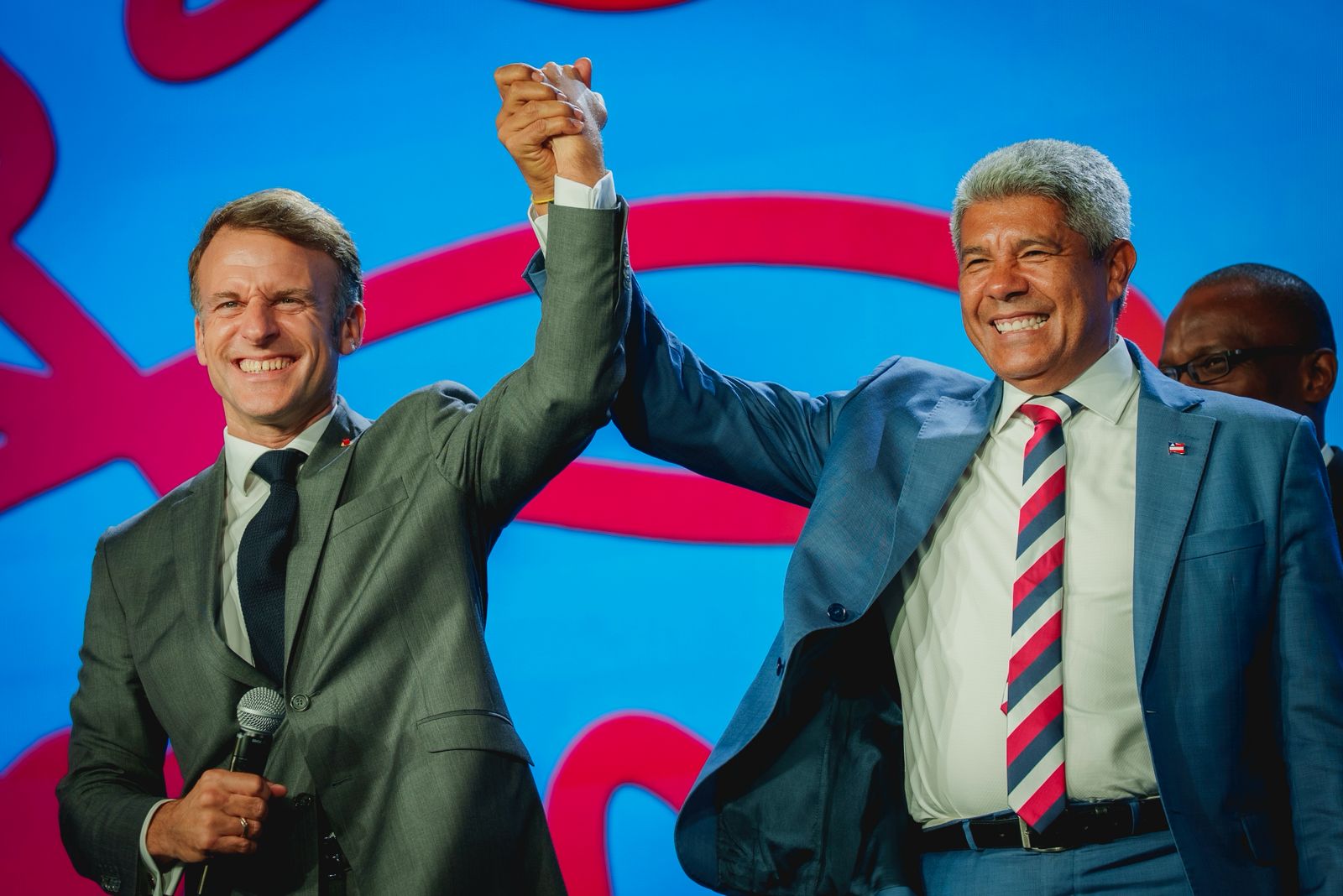 No momento você está vendo Croissant com vatapá: a química entre Macron e Jerônimo