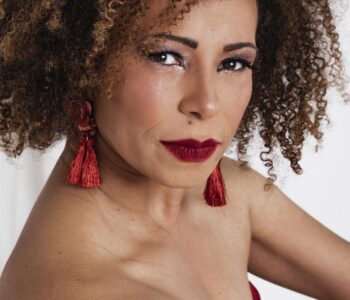 Cantora baiana Mariane Reis lança clipe “Samba na Alma”, já coroado com prêmio internacional