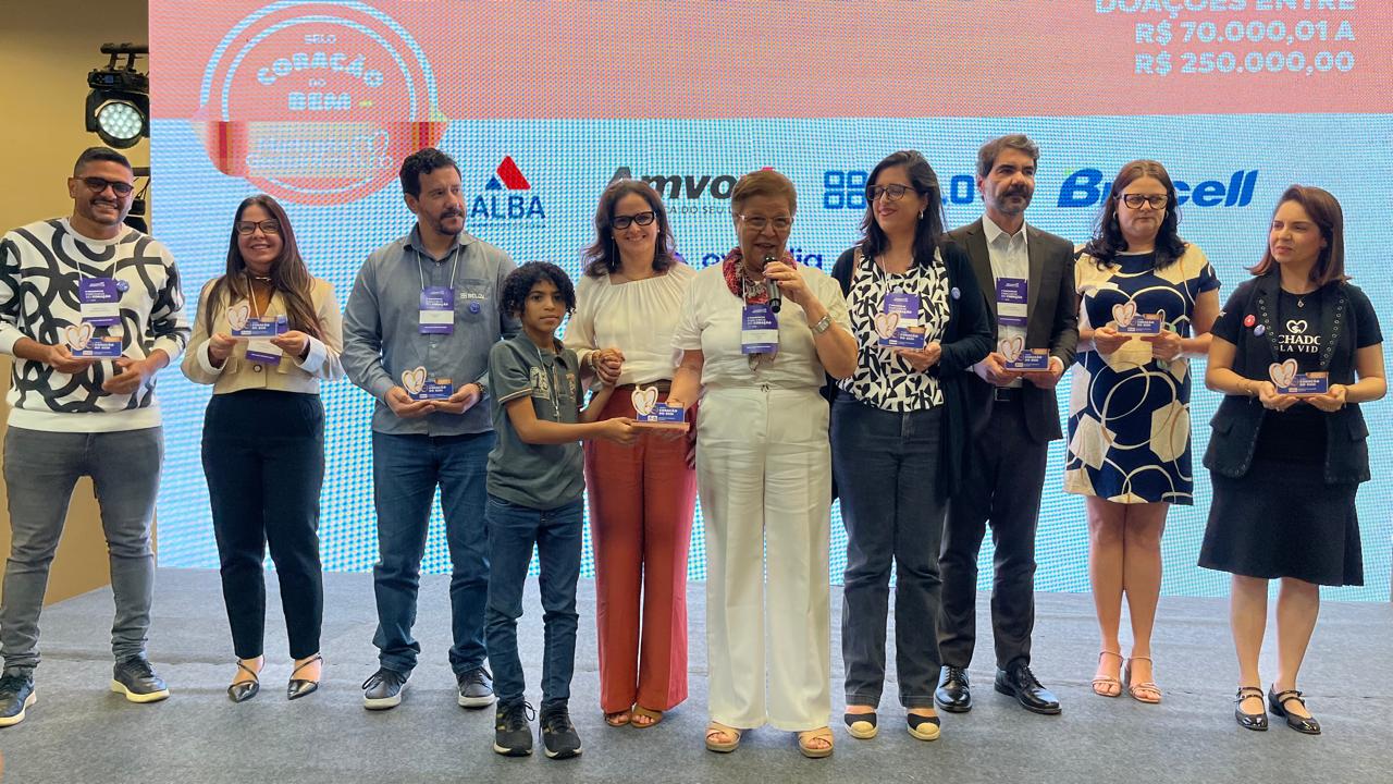 No momento você está vendo Shopping Paralela recebe Prêmio Coração do Bem pelo 3º ano