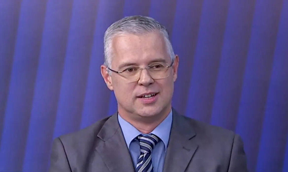 No momento você está vendo Prisão de militares revela amadurecimento democrático, diz historiador