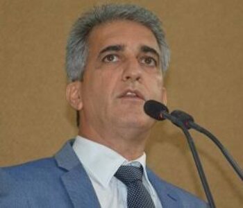 Deputado acusa ACM Neto de causar desconforto em festa religiosa