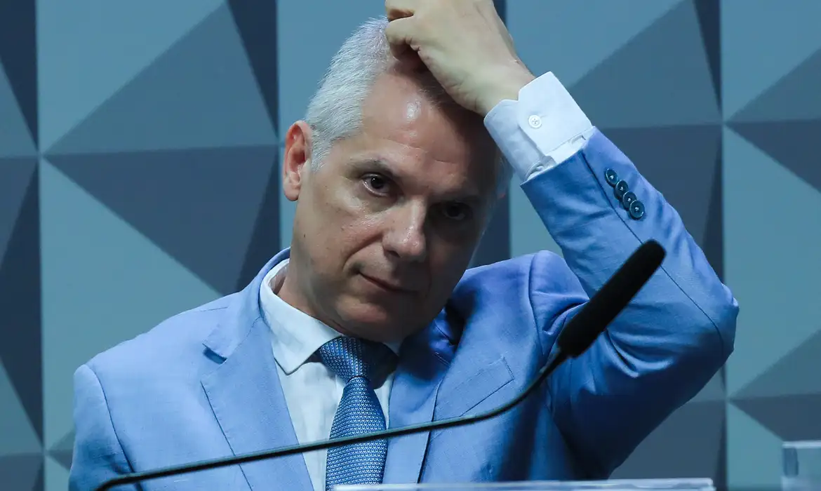 No momento você está vendo PF prende Alessandro Stefanutto, ex-presidente do INSS