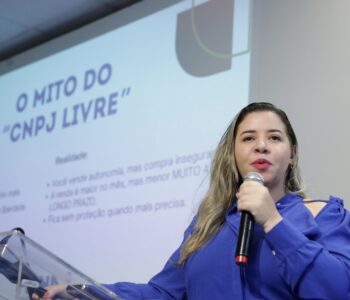 Presidenta do Sinjorba apresenta debate sobre pejotização no Congresso Nacional dos Jornalistas
