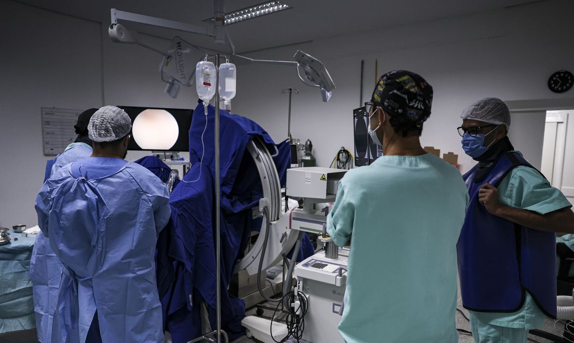 No momento você está vendo SUS faz mutirão com 61 mil cirurgias e exames neste fim de semana