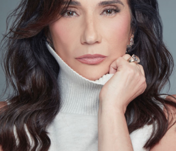 CAIXA CULTURAL SALVADOR APRESENTA ZIZI POSSI COM O SHOW “DE VOLTA AO COMEÇO”