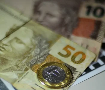 Defesa de Bolsonaro reitera pedido por cirurgia e prisão domiciliar