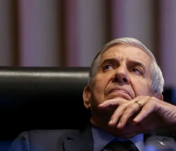 Moraes concede prisão domiciliar humanitária a Augusto Heleno