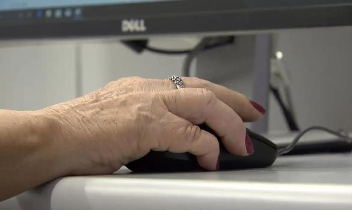 No momento você está vendo Com 8,3 milhões de trabalhadores, idosos têm nível de ocupação recorde