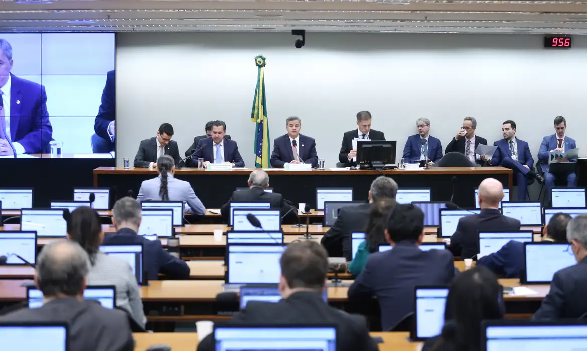 No momento você está vendo Comissão do Congresso aprova Orçamento de 2026