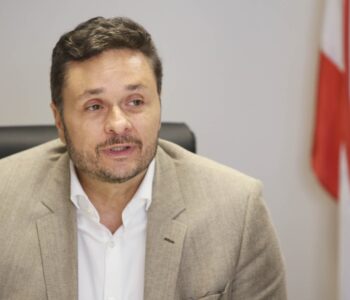 Em artigo, secretário Manoel Vitório rebate “negacionismo” oposicionista