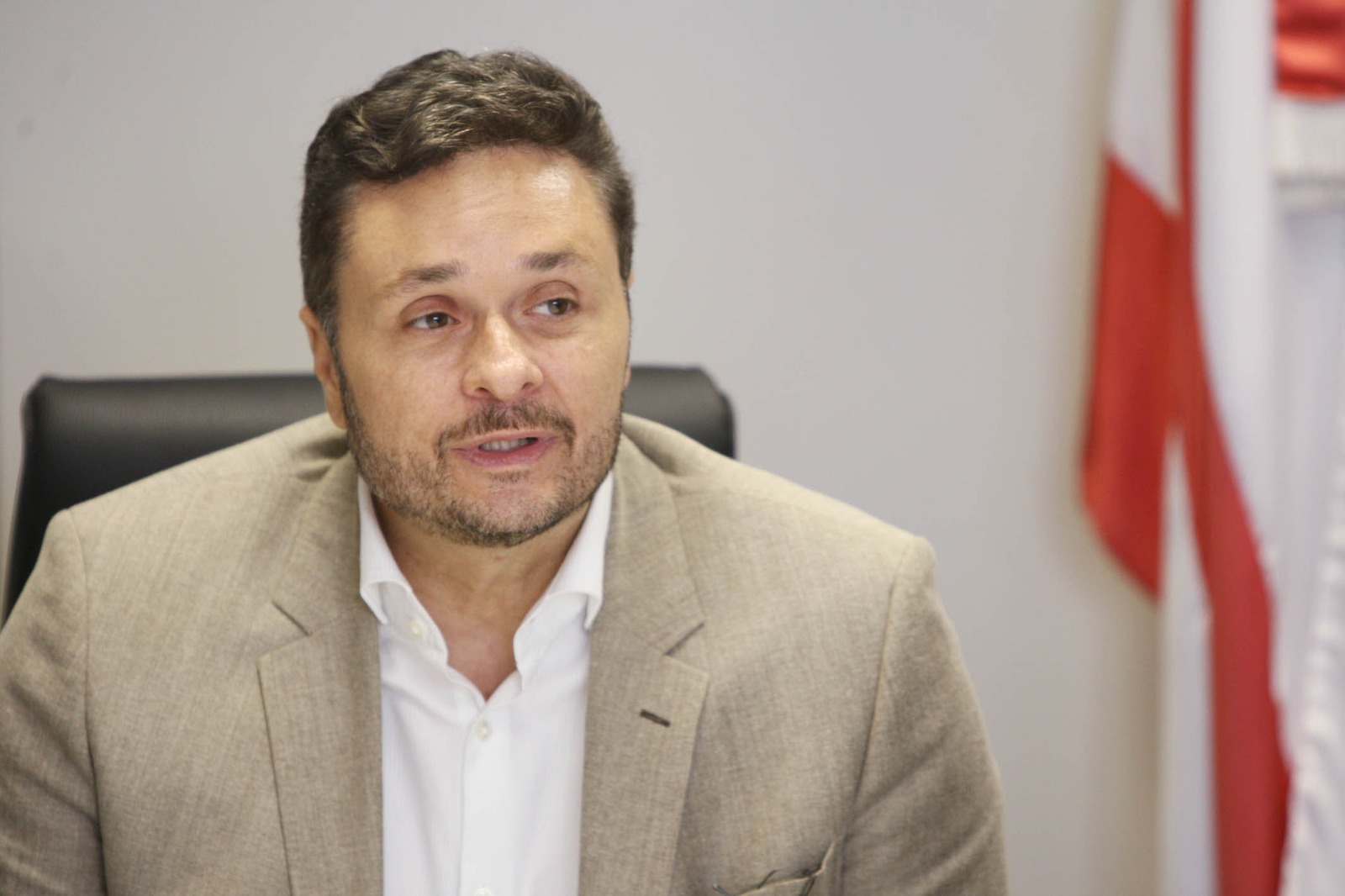 No momento você está vendo Em artigo, secretário Manoel Vitório rebate “negacionismo” oposicionista