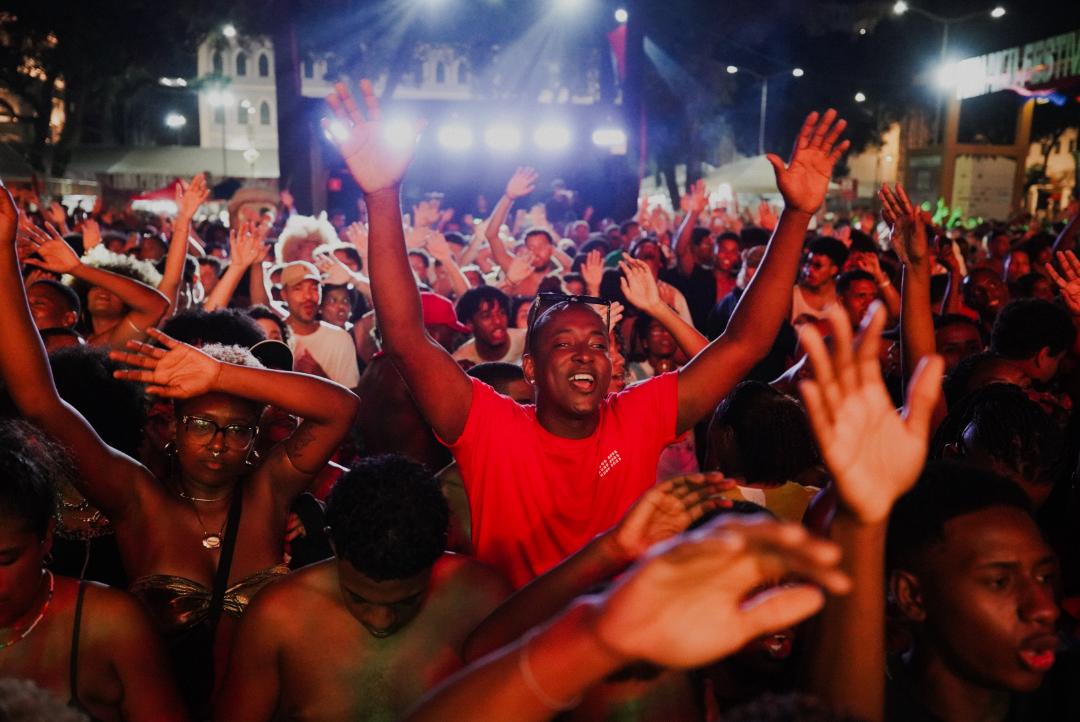 No momento você está vendo Feira Preta Festival reúne 30 mil pessoas em evento de estreia em Salvador