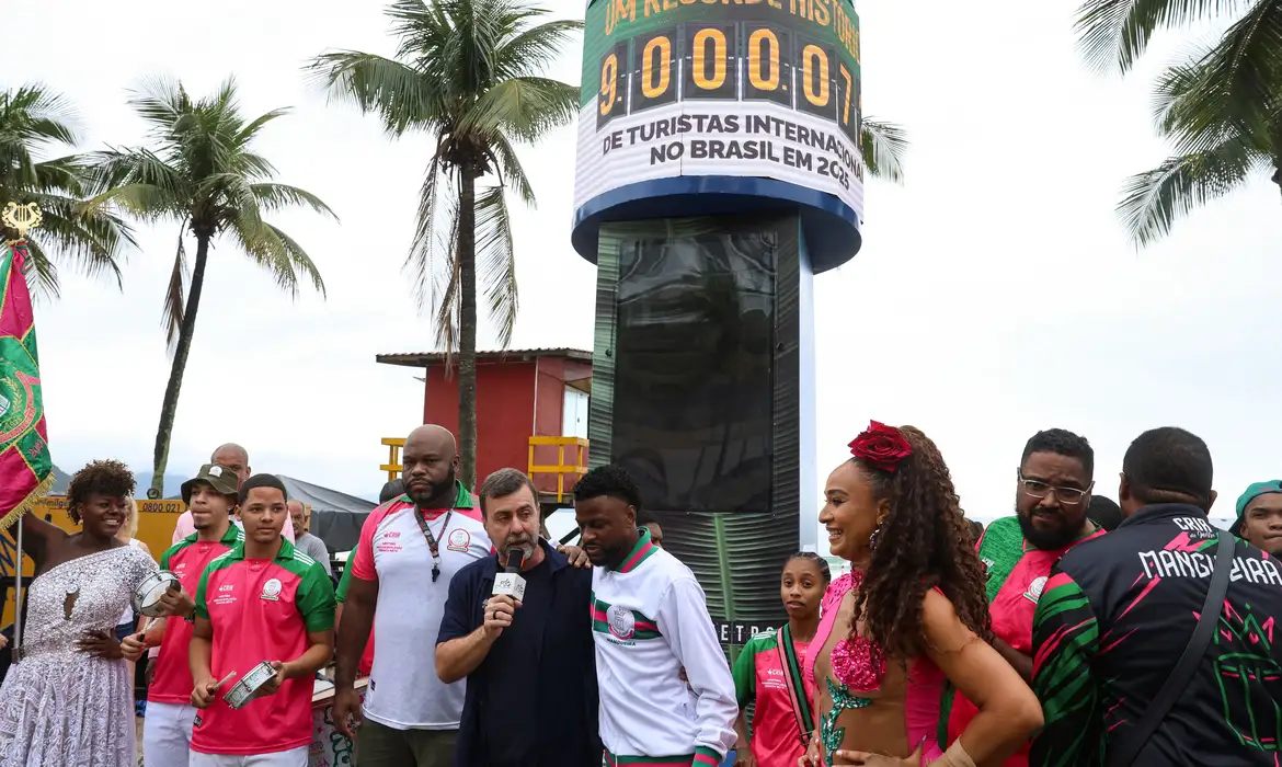 No momento você está vendo Brasil tem recorde de 9 milhões de turistas internacionais em 2025