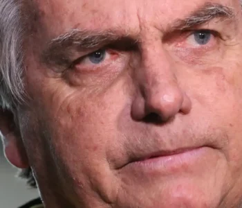 Moraes nega recurso de Bolsonaro contra condenação por trama golpista