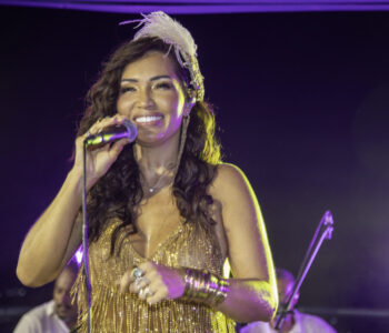 Karinah celebra lançamento do clipe de “Ripiei” com roda de samba no Mirante do Pedrão