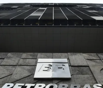 Petrobras reduz preço da gasolina em 5,2% a partir desta terça