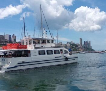 Travessia Salvador–Morro de São Paulo: expectativa de lotações completas e grande fluxo de passageiros
