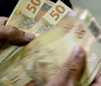 Isenção de IR para quem ganha até R$ 5 mil entra em vigor