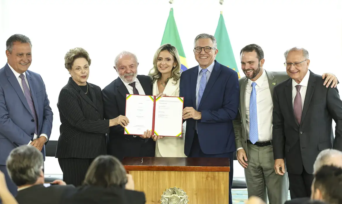 No momento você está vendo Governo federal vai construir primeiro hospital inteligente do SUS