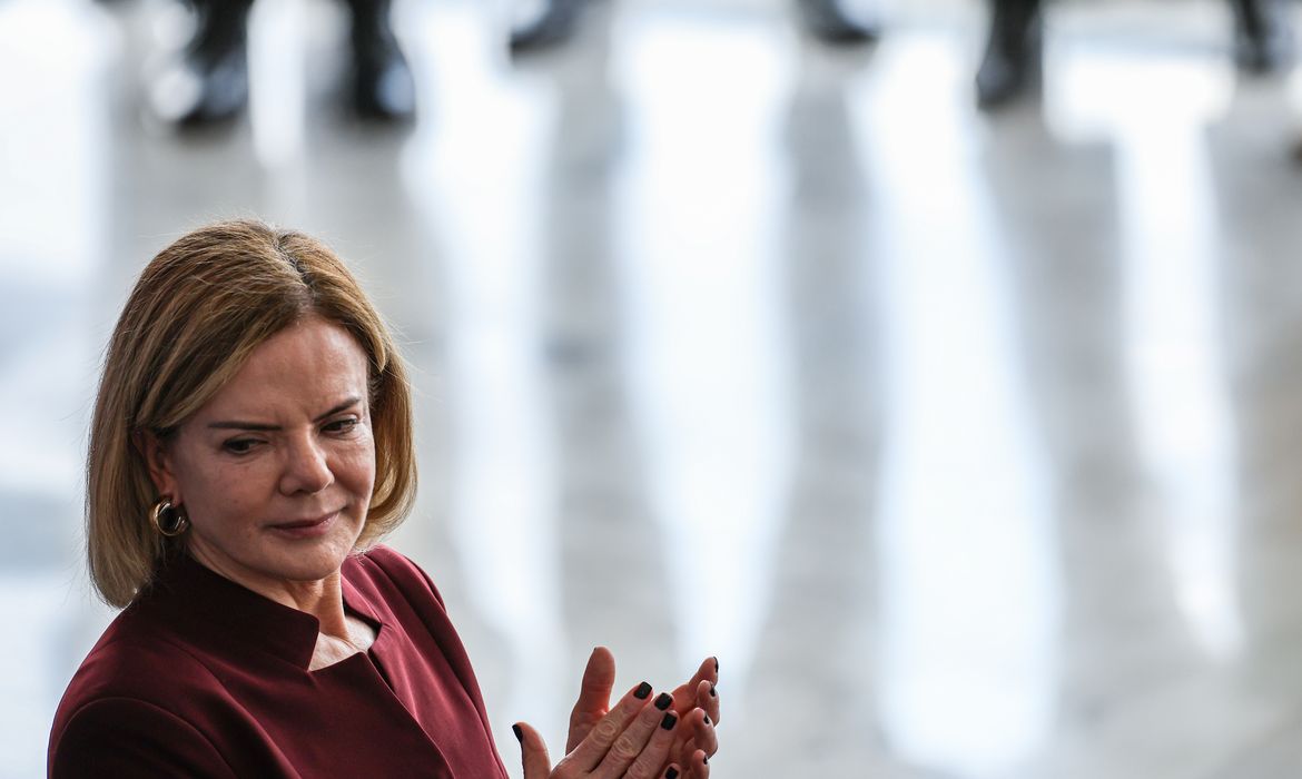 No momento você está vendo Fim da escala 6×1: governo pode enviar projeto para agilizar aprovação