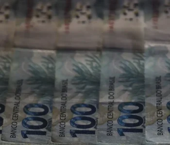 Arrecadação federal bate recorde de R$ 2,89 trilhões em 2025