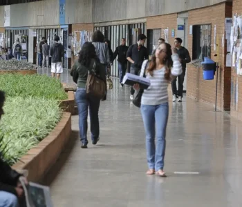 Governo recompõe orçamento para educação e ciência