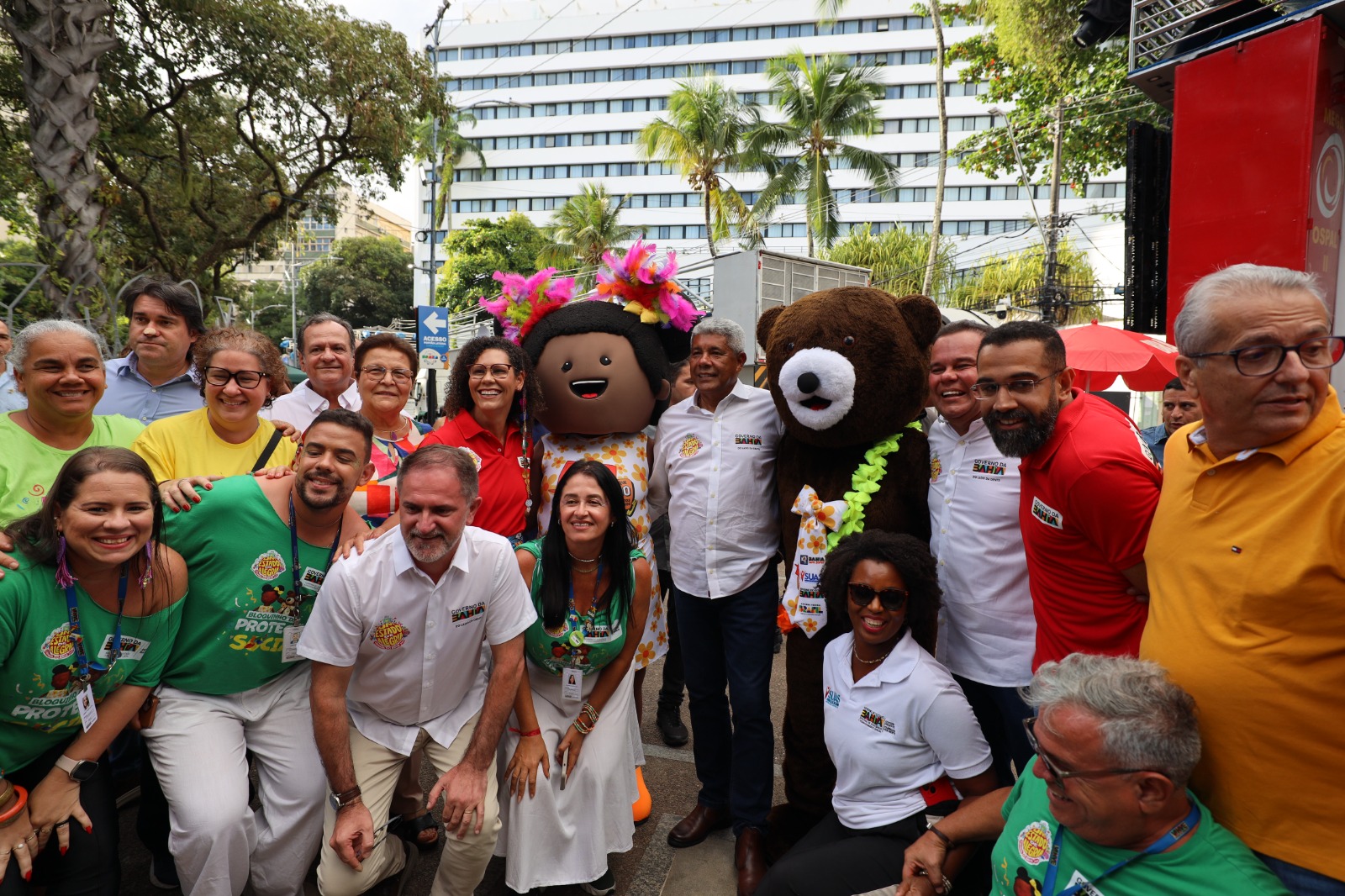No momento você está vendo Governador destaca impacto econômico do Carnaval da Bahia durante abertura oficial da folia em Salvador