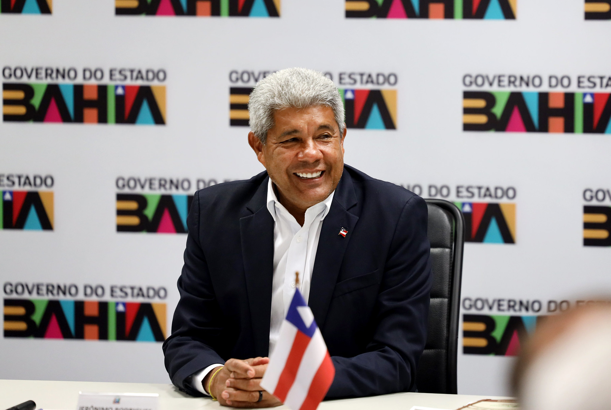 No momento você está vendo Jerônimo Rodrigues embarca em missão internacional na Ásia