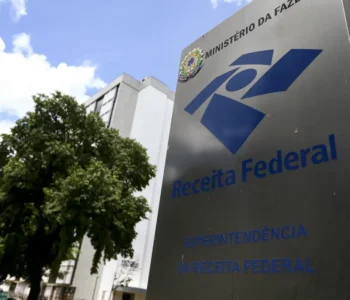 Receita exonera auditor alvo de operação da Polícia Federal
