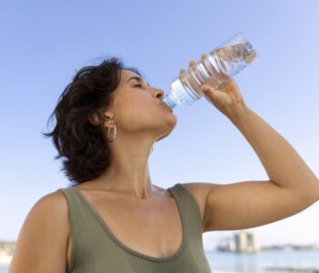 Desidratação pode aumentar em 30% os casos de cálculos renais