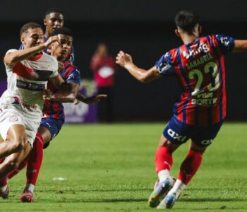 Bahia lider vence lanterna e se classifica invicto