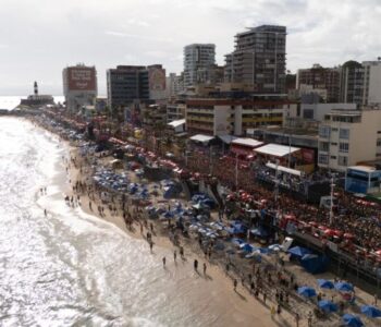“É necessário acabar com a pirâmide social no Carnaval”, afirma vereador