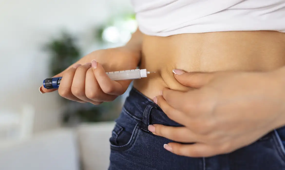 No momento você está vendo Anvisa alerta para risco de pancreatite ligado a canetas emagrecedoras